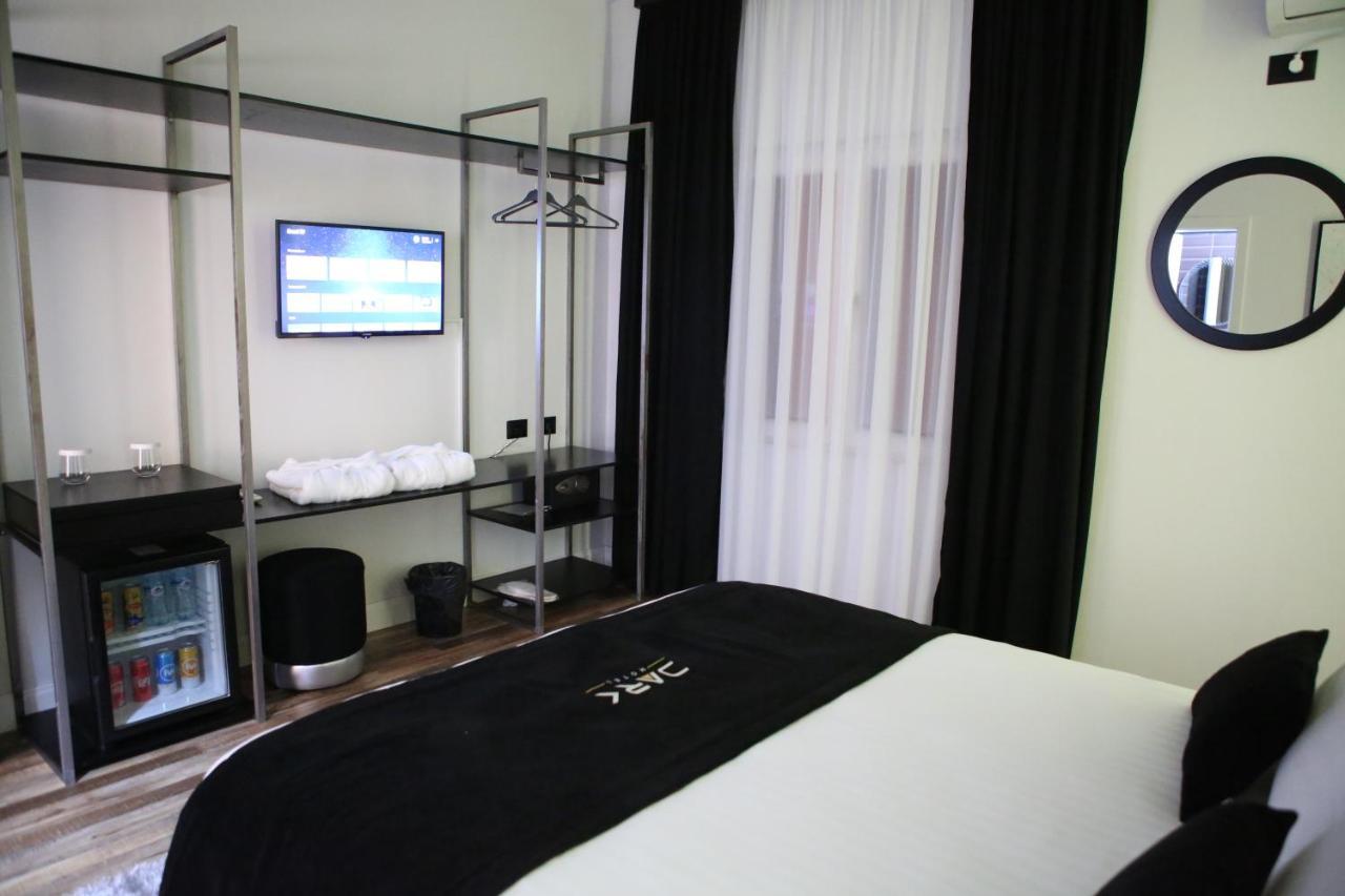 Hotell Dark Boutique 4*
