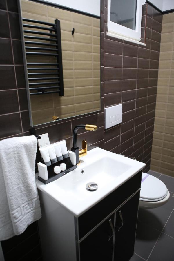 Hotell Dark Boutique Shkoze