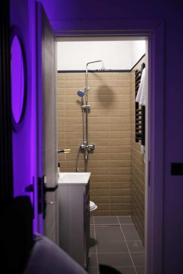 Hotell Dark Boutique Shkoze