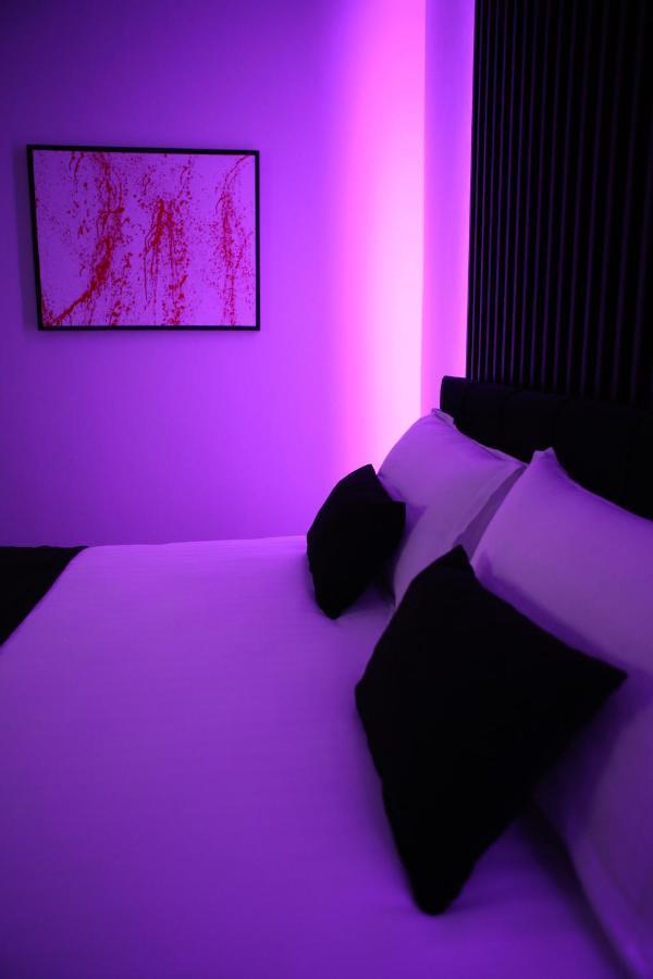 Dark Boutique Hotell